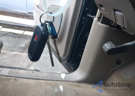 2005 Toyota Tundra Sr5 V8 from USA, damaged, VIN 5TBDT44195S491426